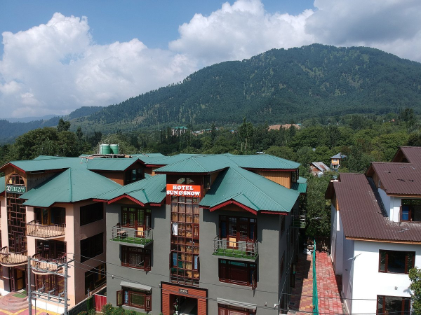 Hotel Sun N Snow Pahalgam